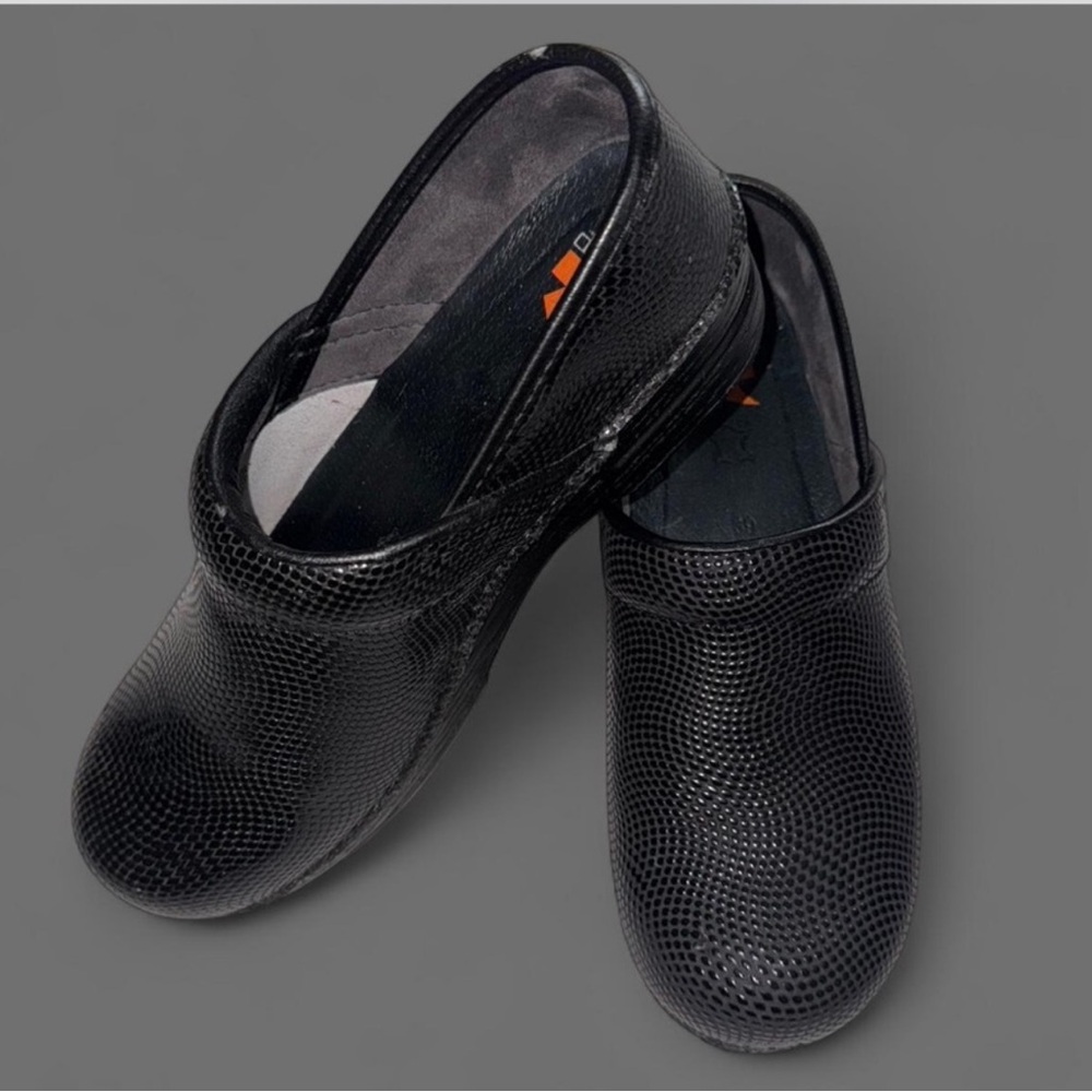 Dansko XP Black Slip-Resistant Footwear. Size 39